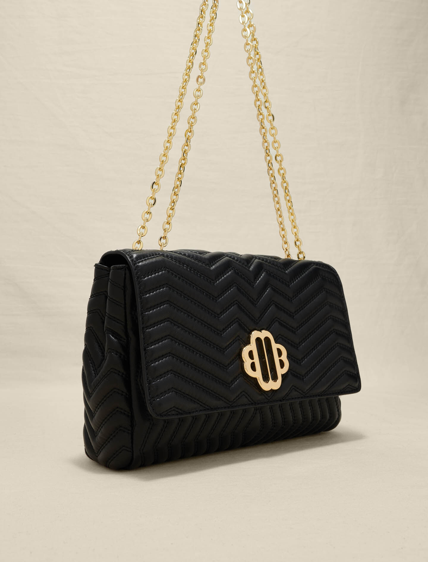 Quilted leather bag with chain strap sale