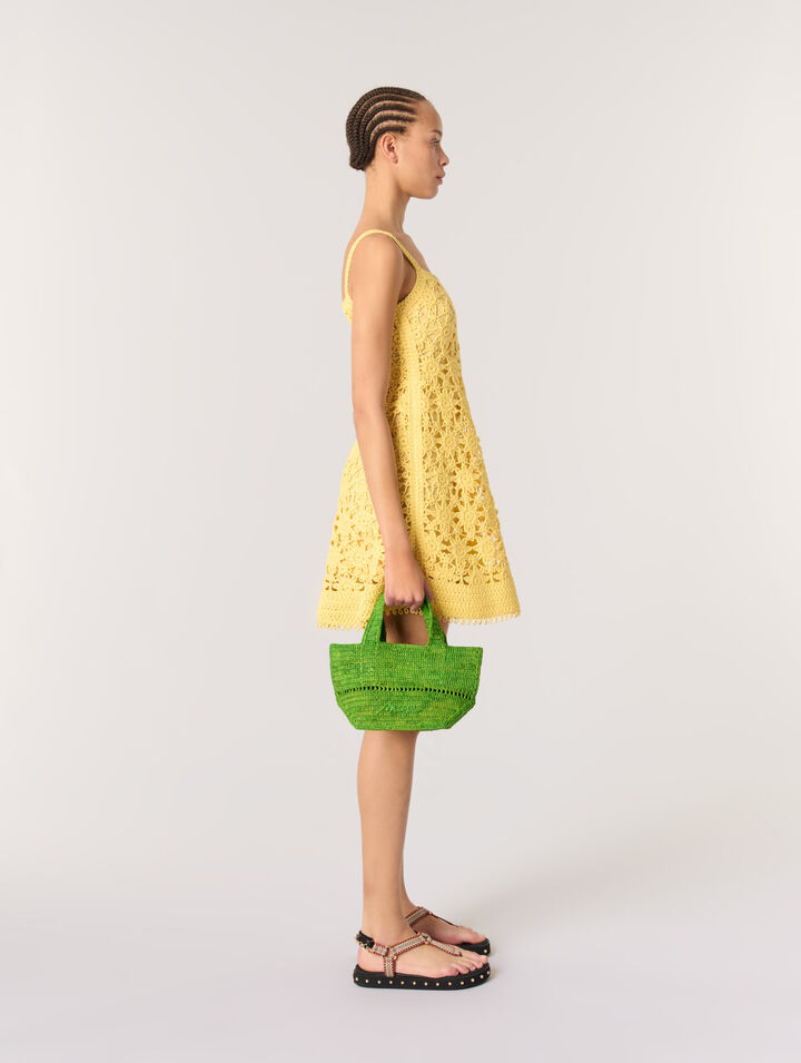 Robe courte à bretelles en crochet
