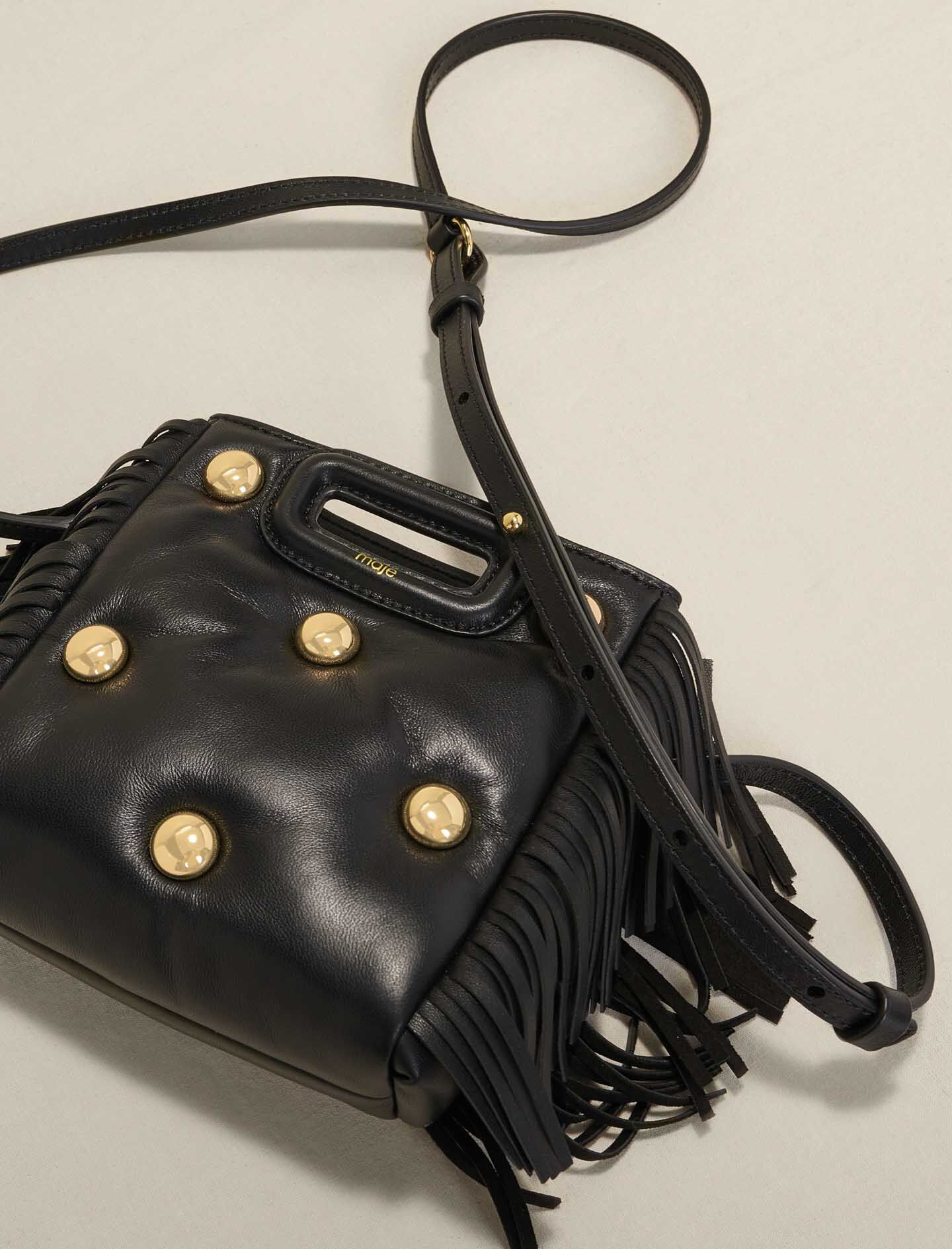 Sac M en cuir matelasse a studs gris noir pour femme Maje