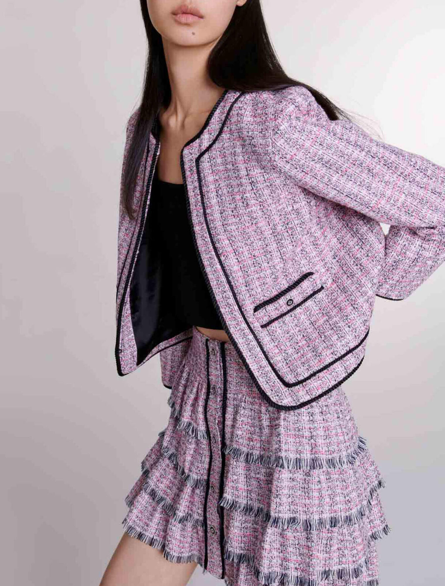 Short tweed skirt