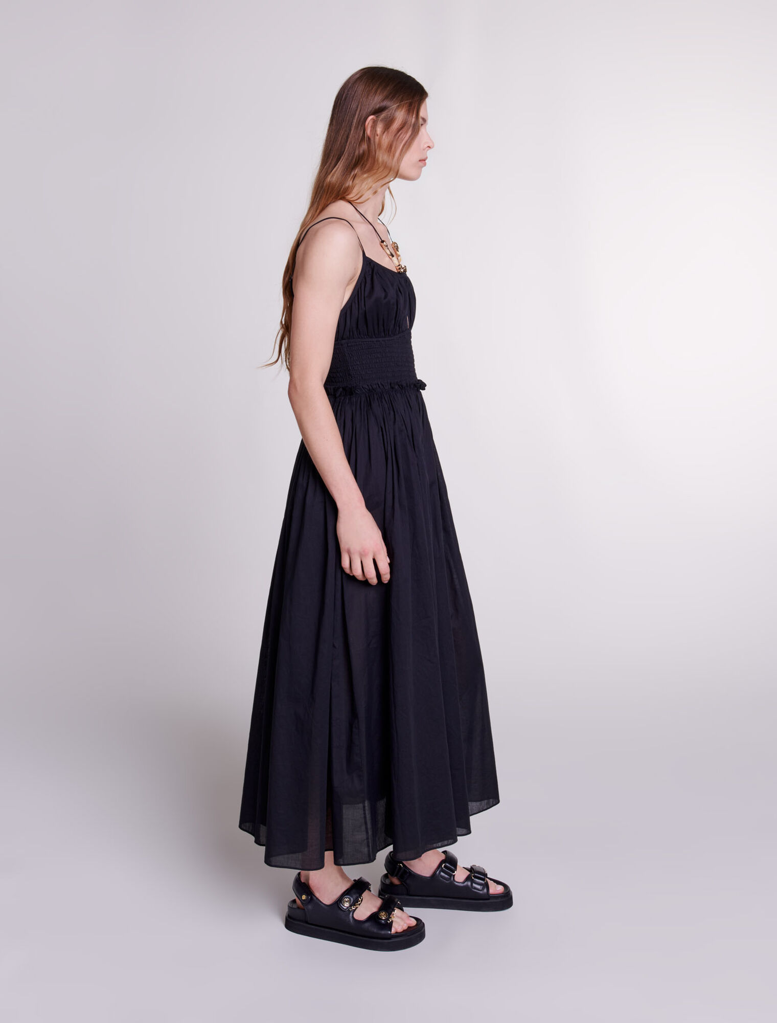Robe à liens perlés