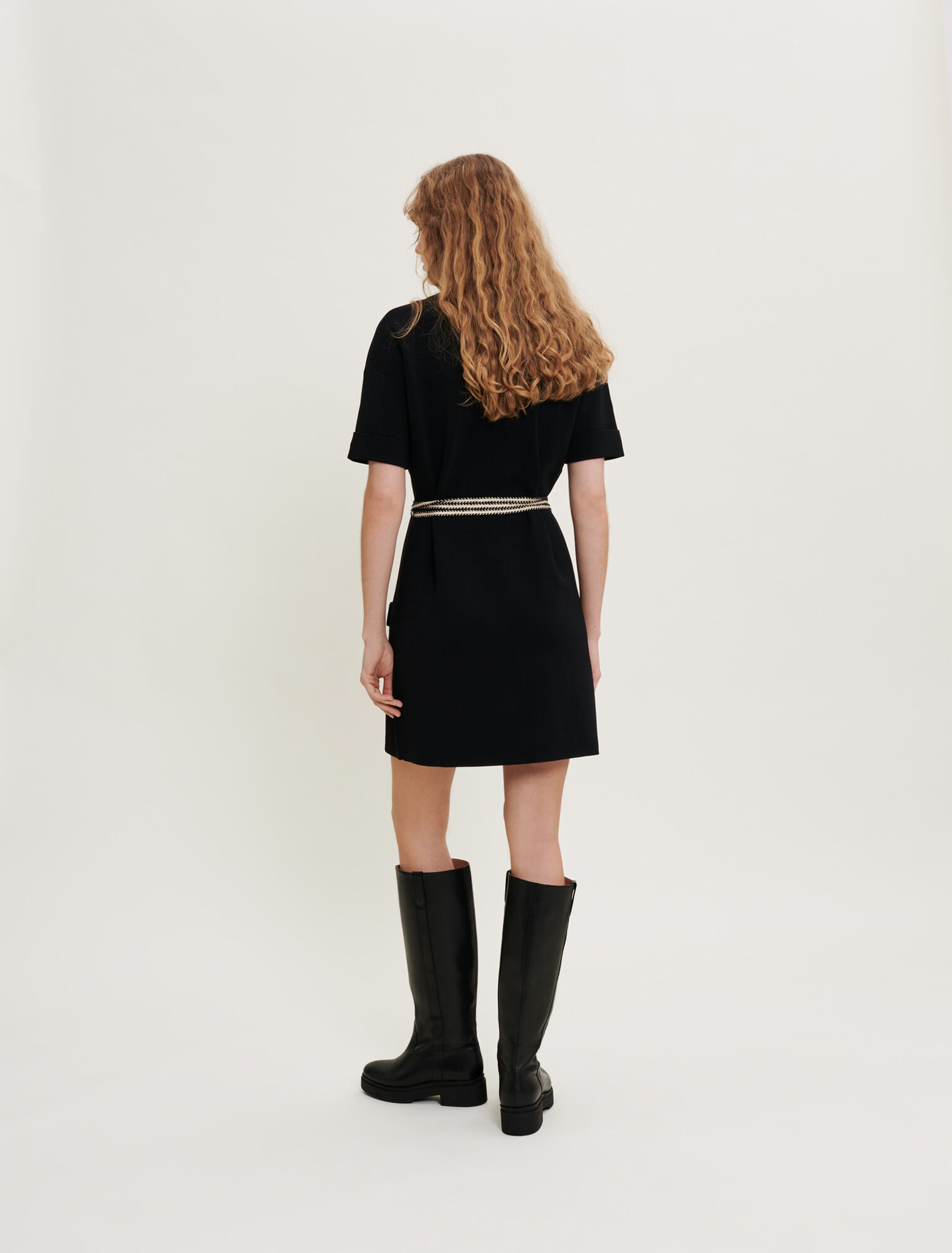 Robe en maille ceinturée