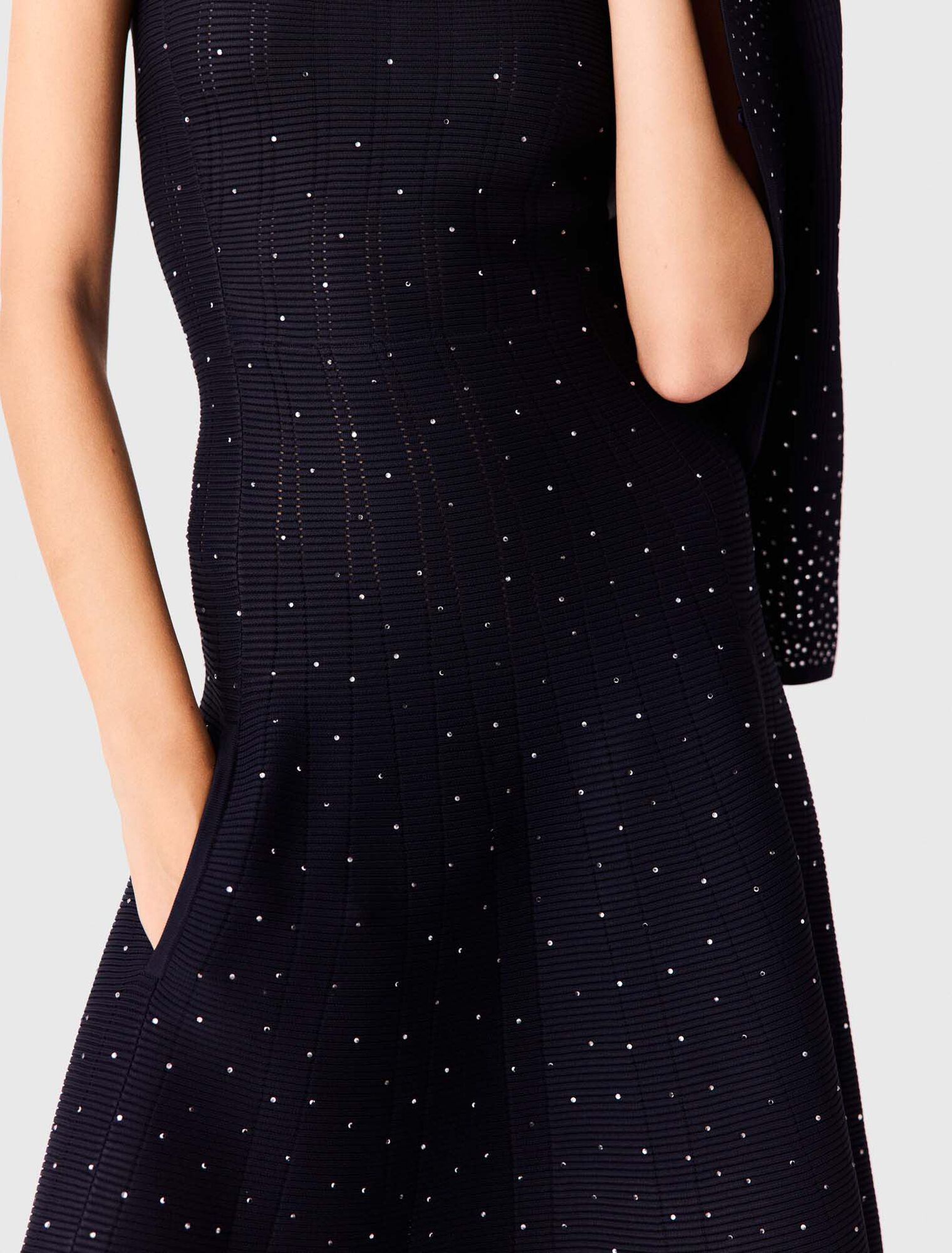 Robe longe en maille strass&eacute;e