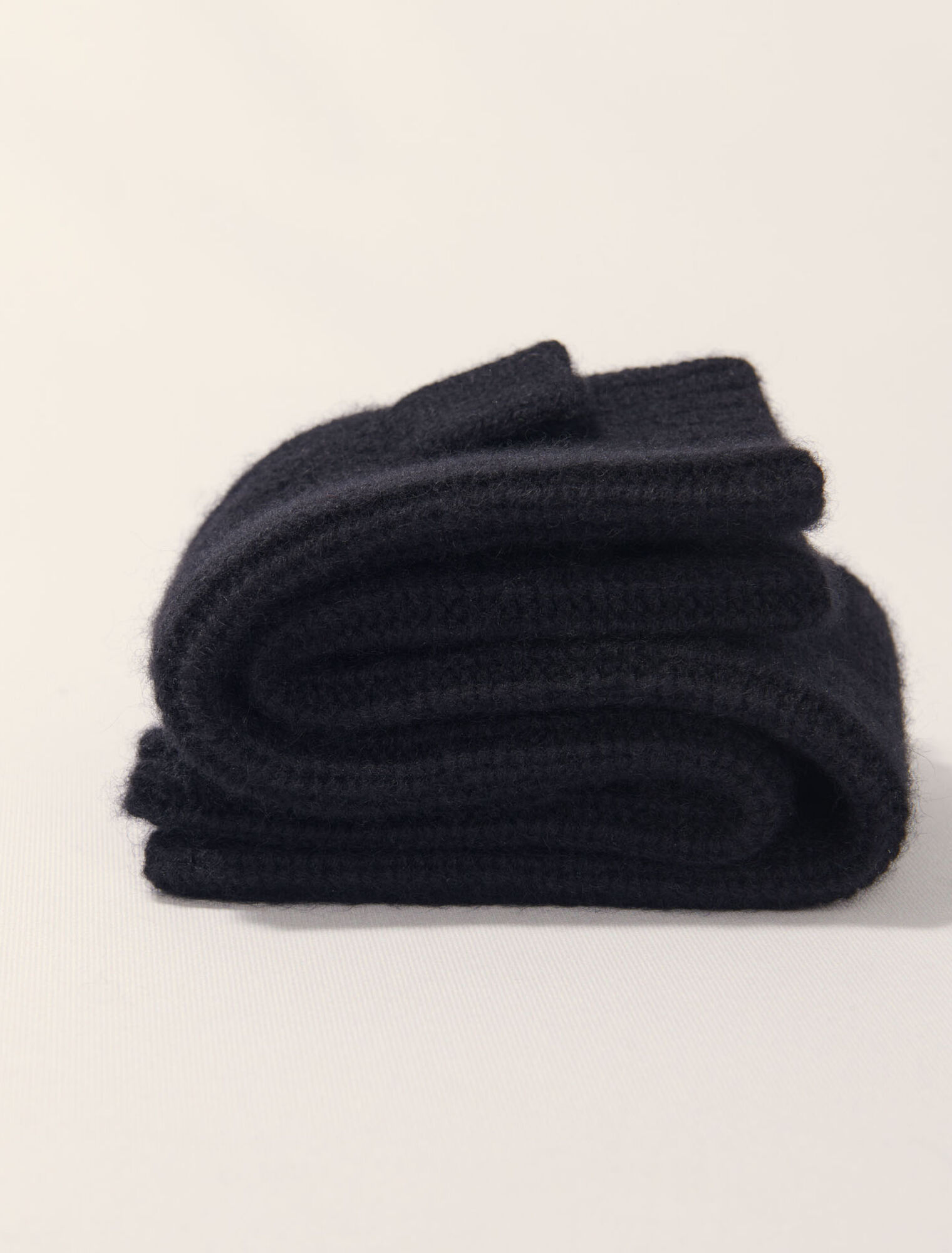 Wool and cashmere mittens