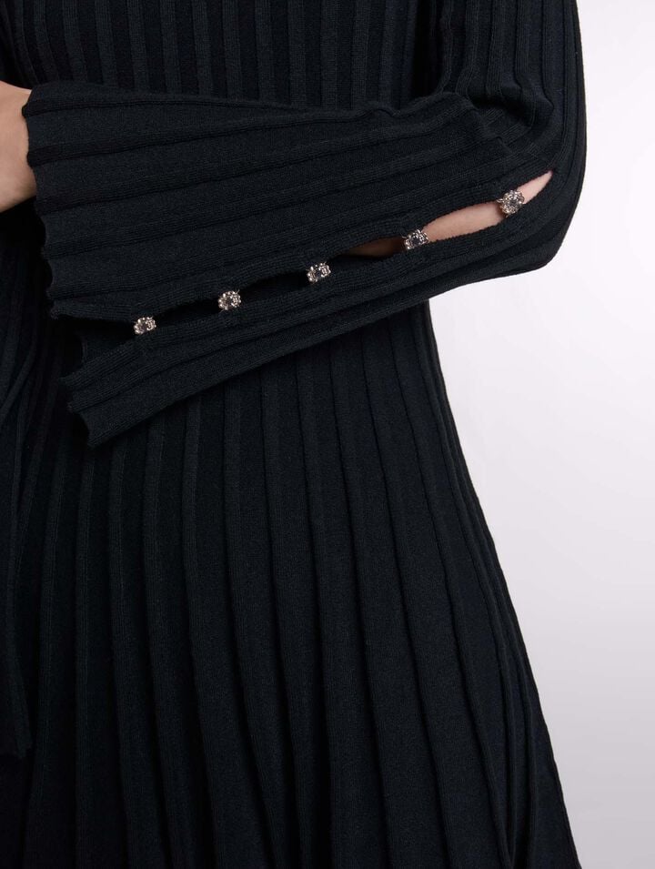 Short knit dress