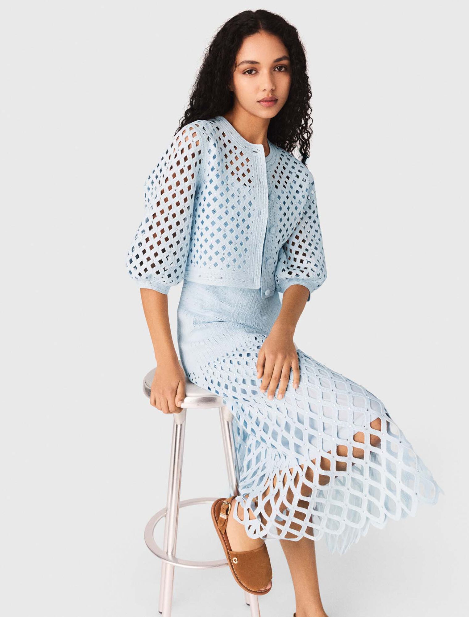 Cardigan en crochet strass&eacute;