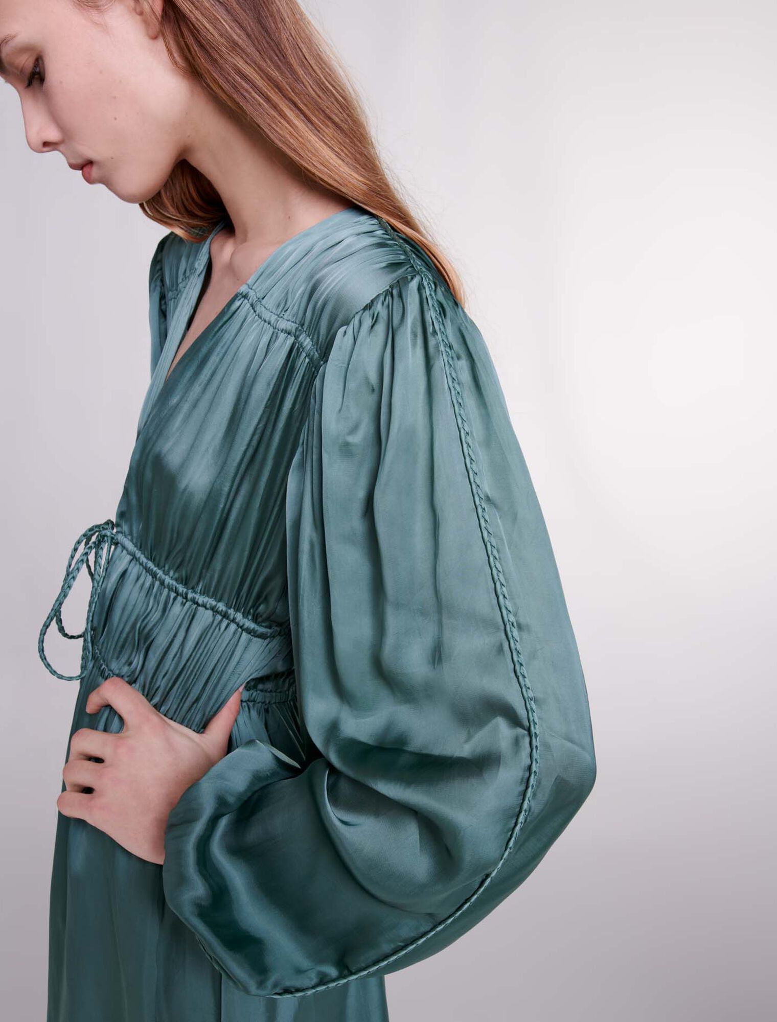 Robe longue satinée