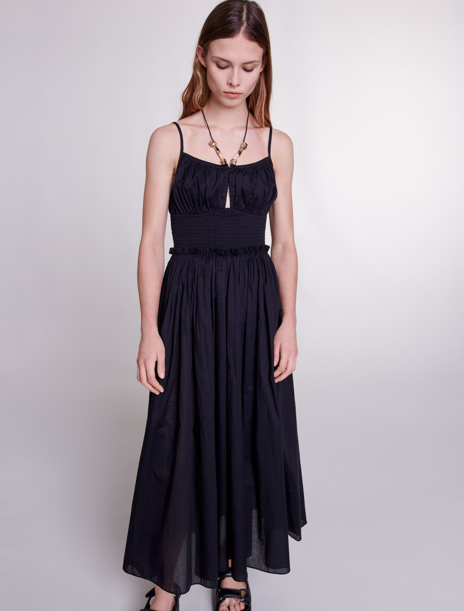 Robe à liens perlés