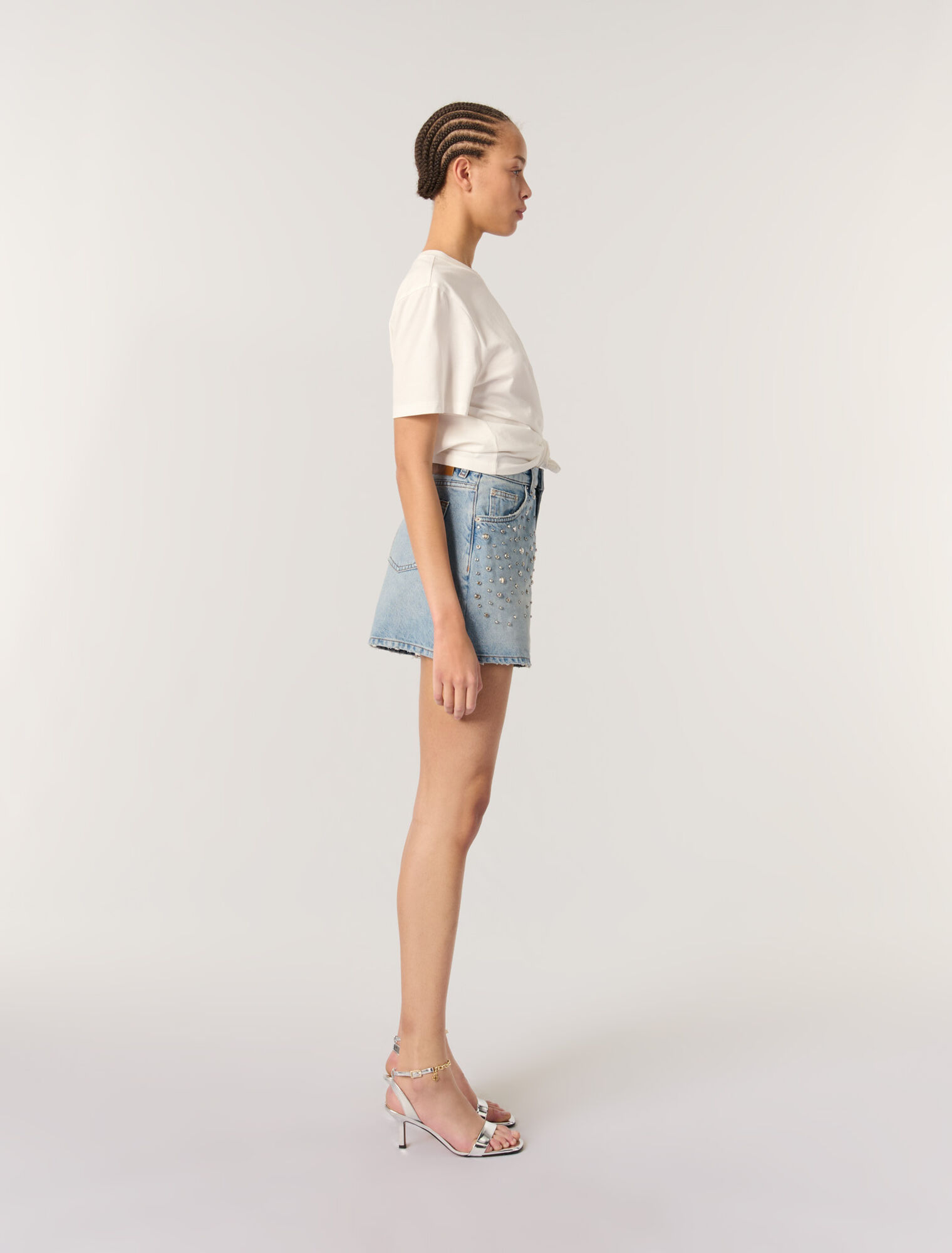 Short en denim à studs