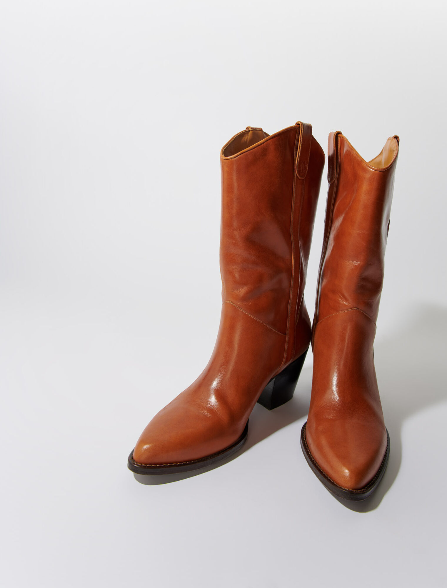 Heeled leather boots
