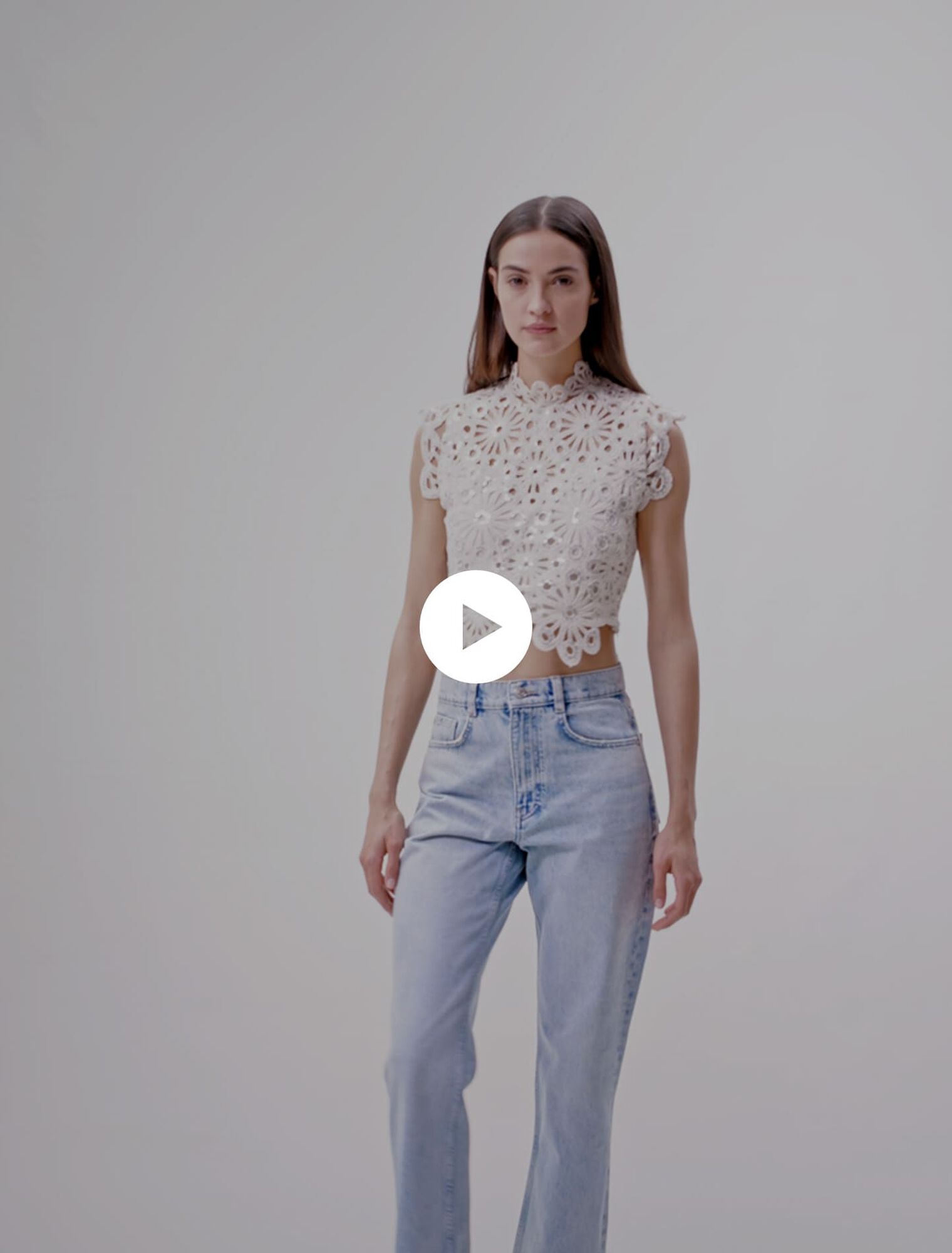 Top en crochet et sequins