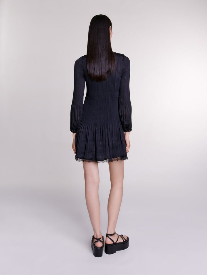 Robe courte plissée