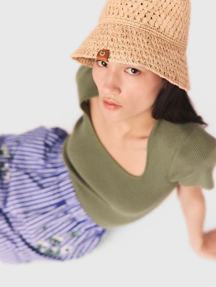 Crochet raffia bucket hat
