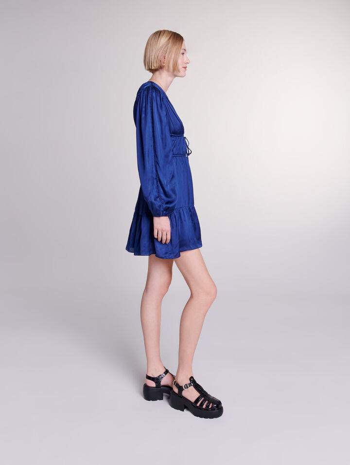 Robe courte satinée