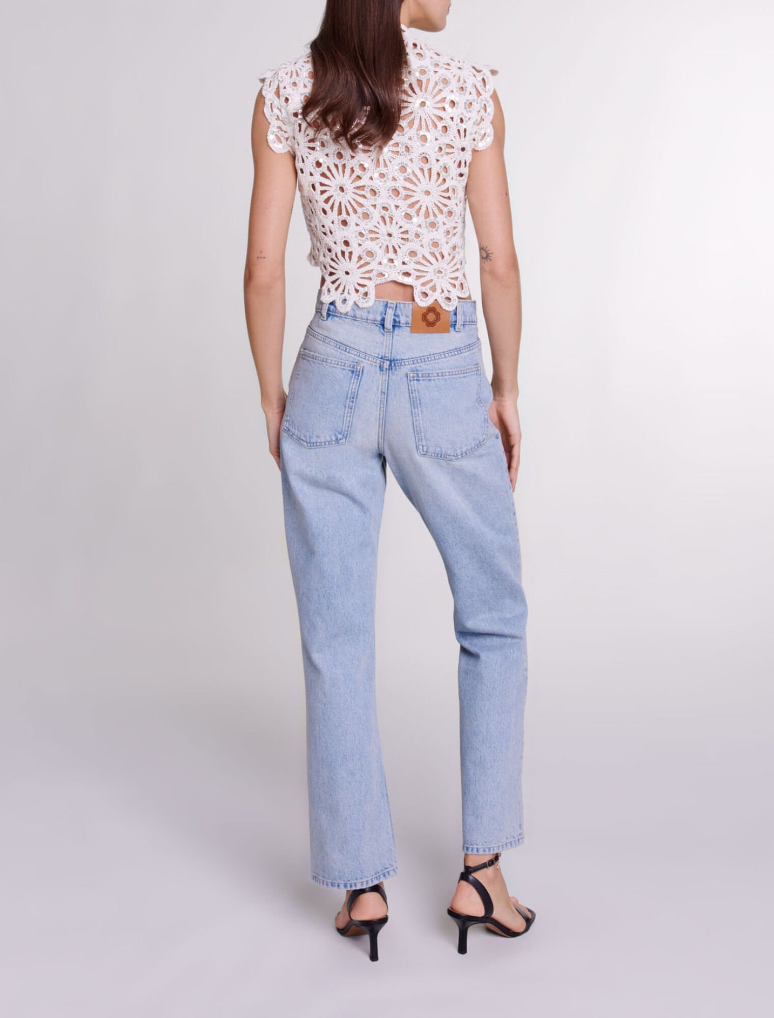 Top en crochet et sequins