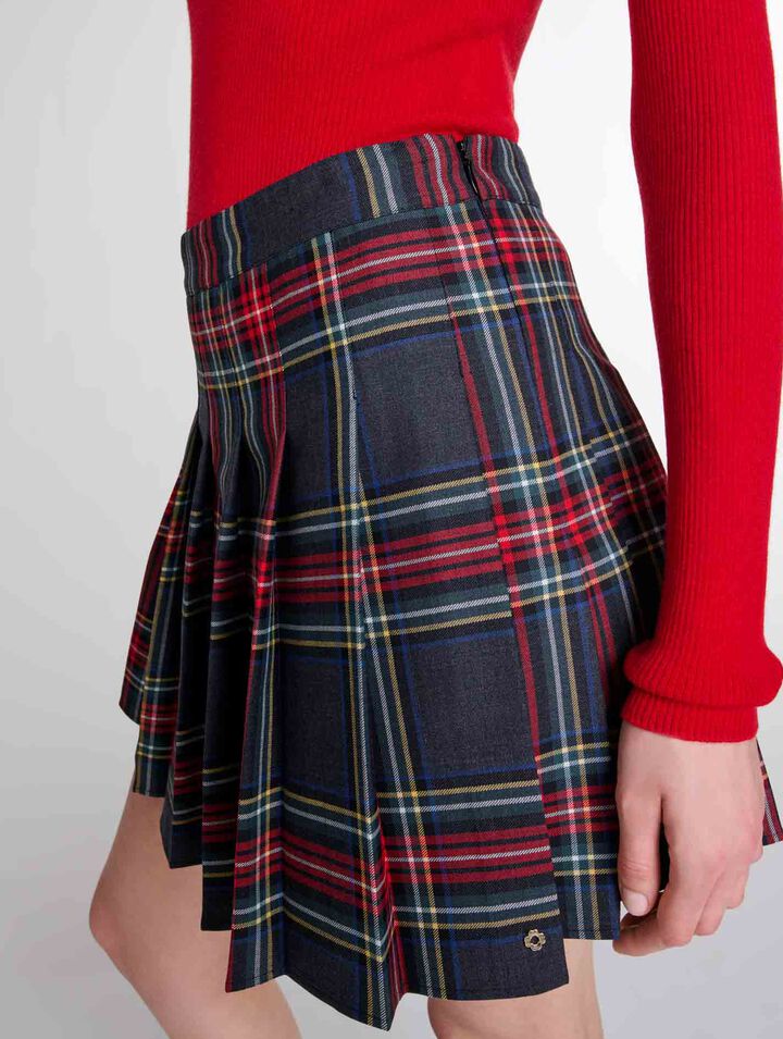 Short tartan print skirt