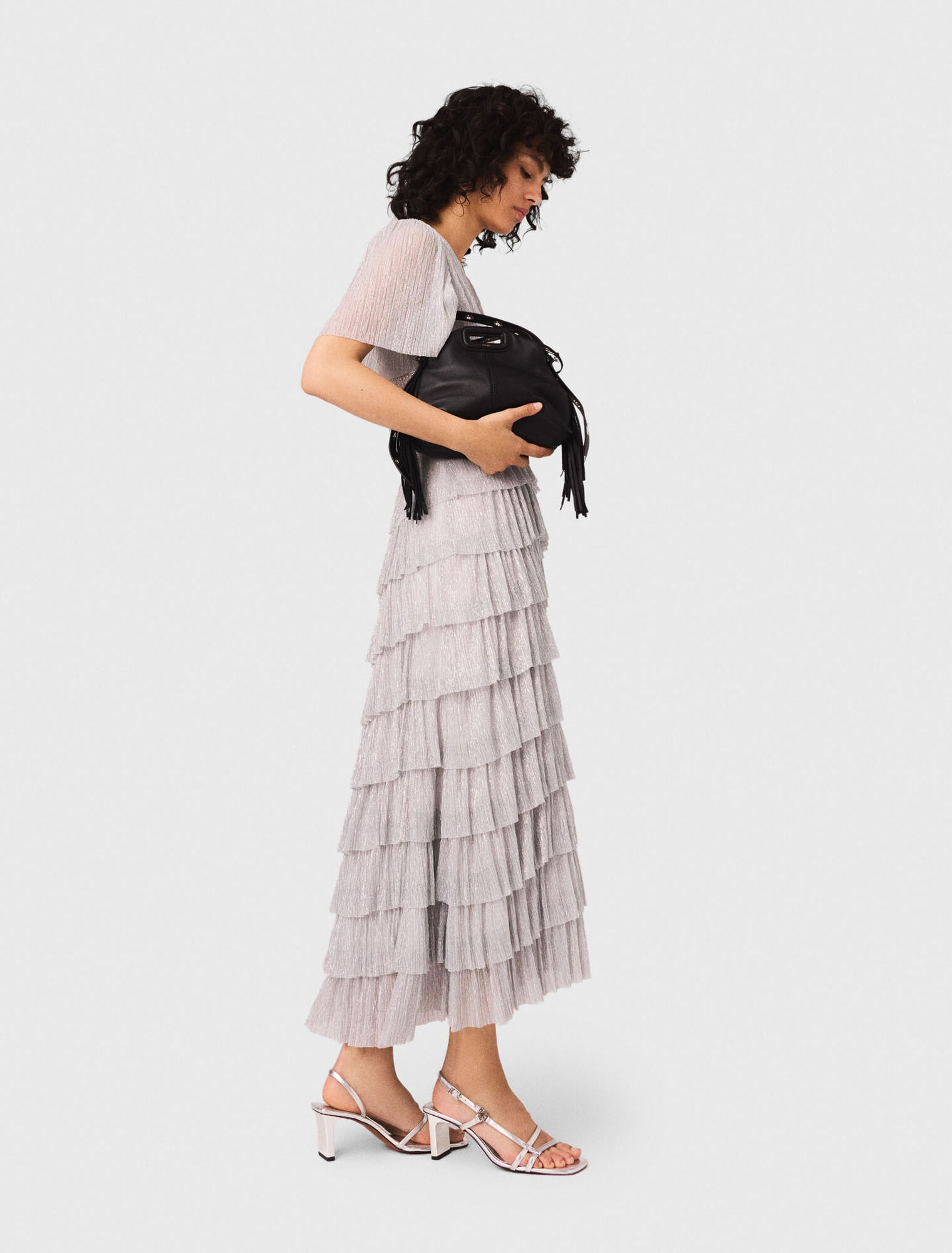 Robe mi-longue à volants métalisée
