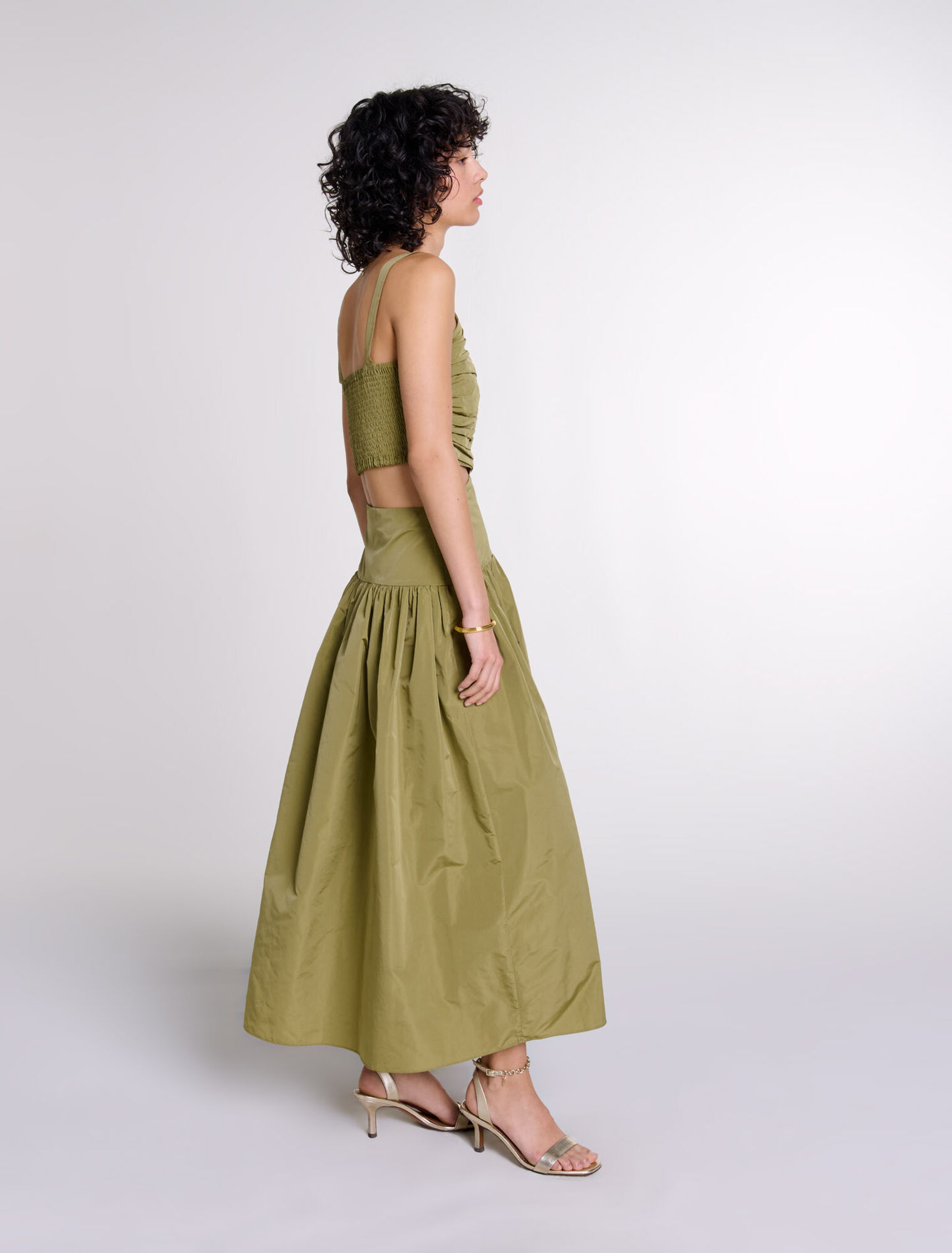 Robe en taffetas ajourée
