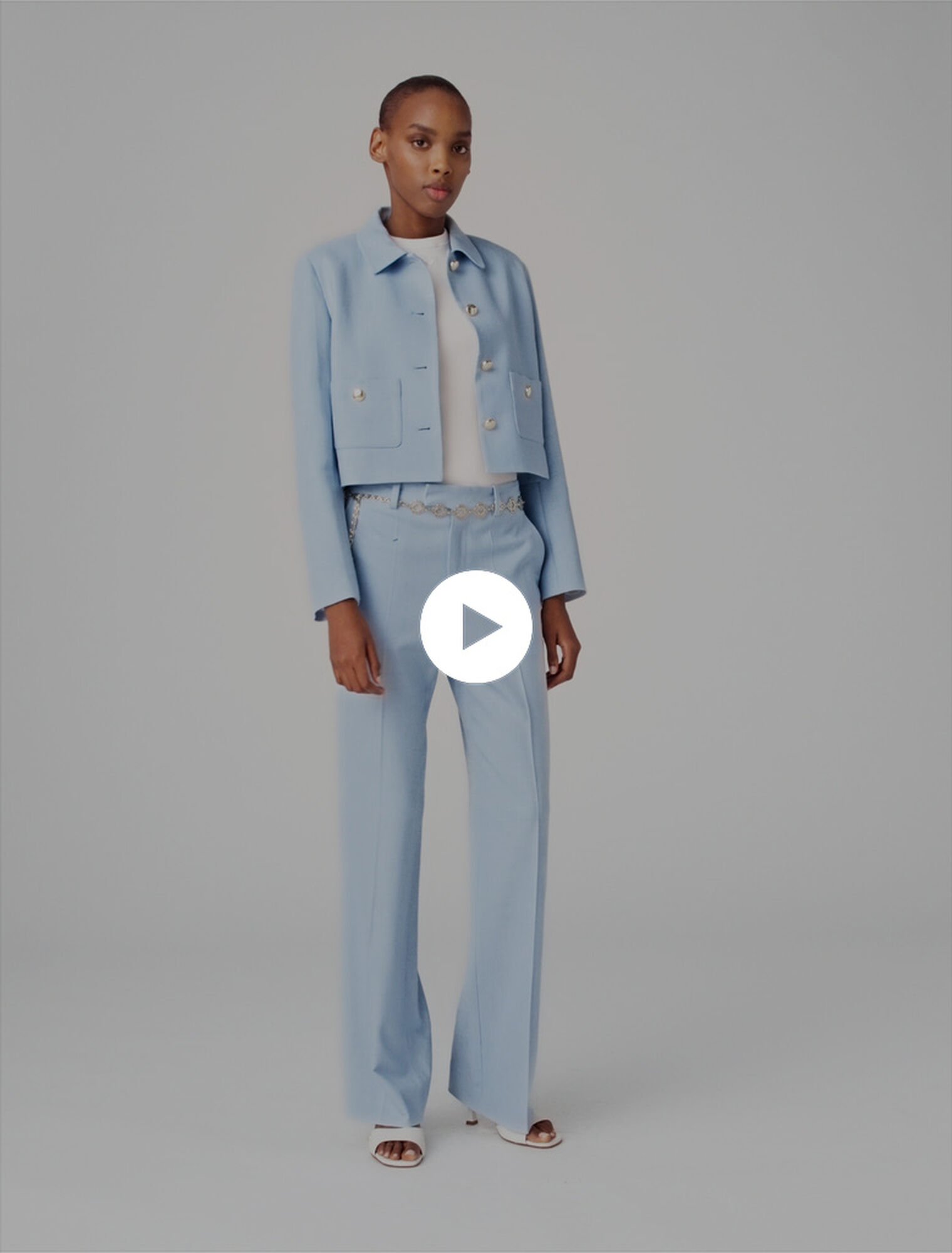 Veste courte &agrave; simple boutonnage