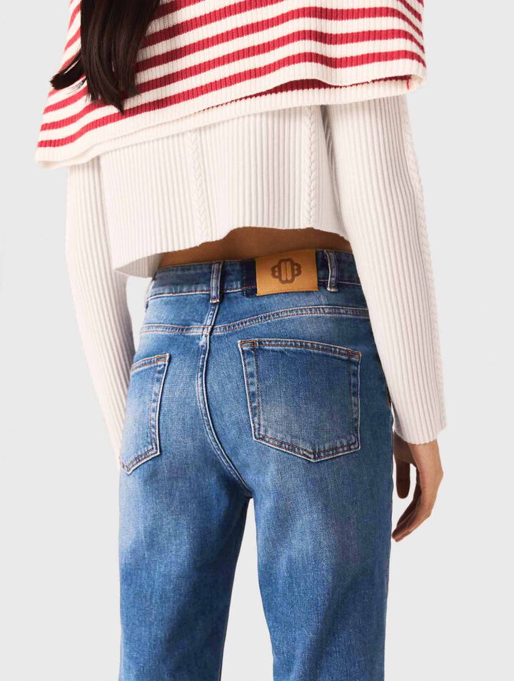 Double-pocket jeans with a slight flare