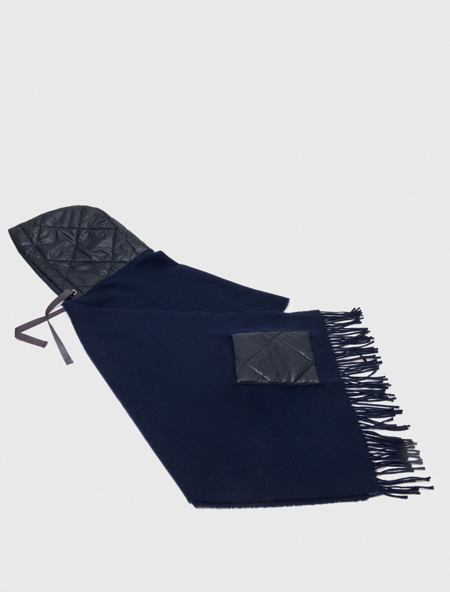 Poncho en laine à capuche