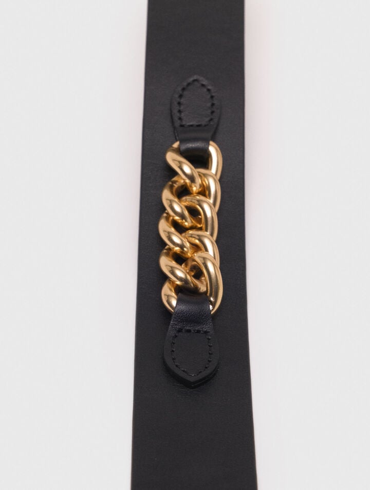 Ceinture en cuir et détails chaines