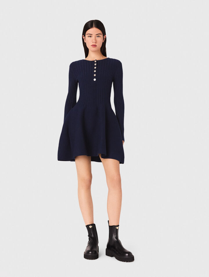 Robe en maille avec jupe évasée
