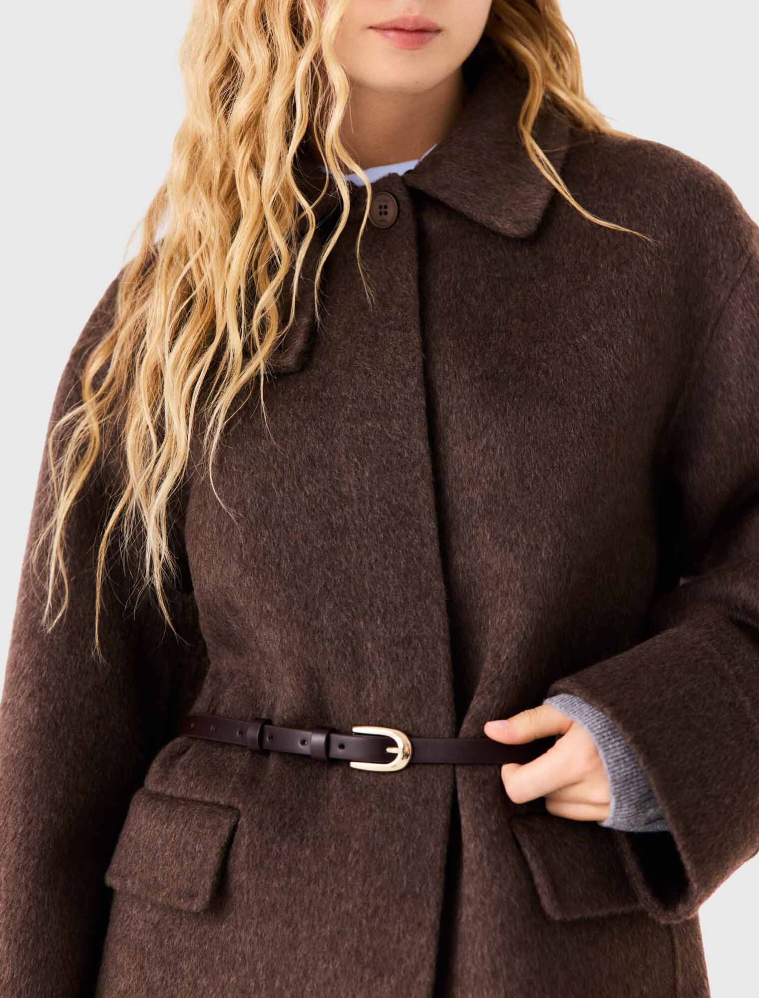 Manteau long et col fausse fourrure