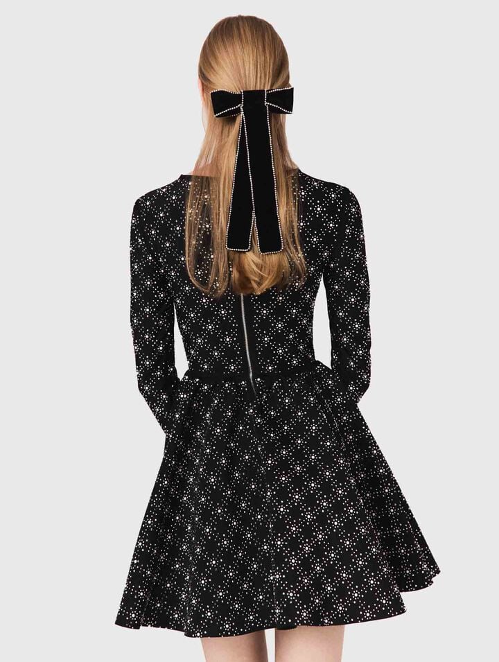 Robe patineuse à perles et strass
