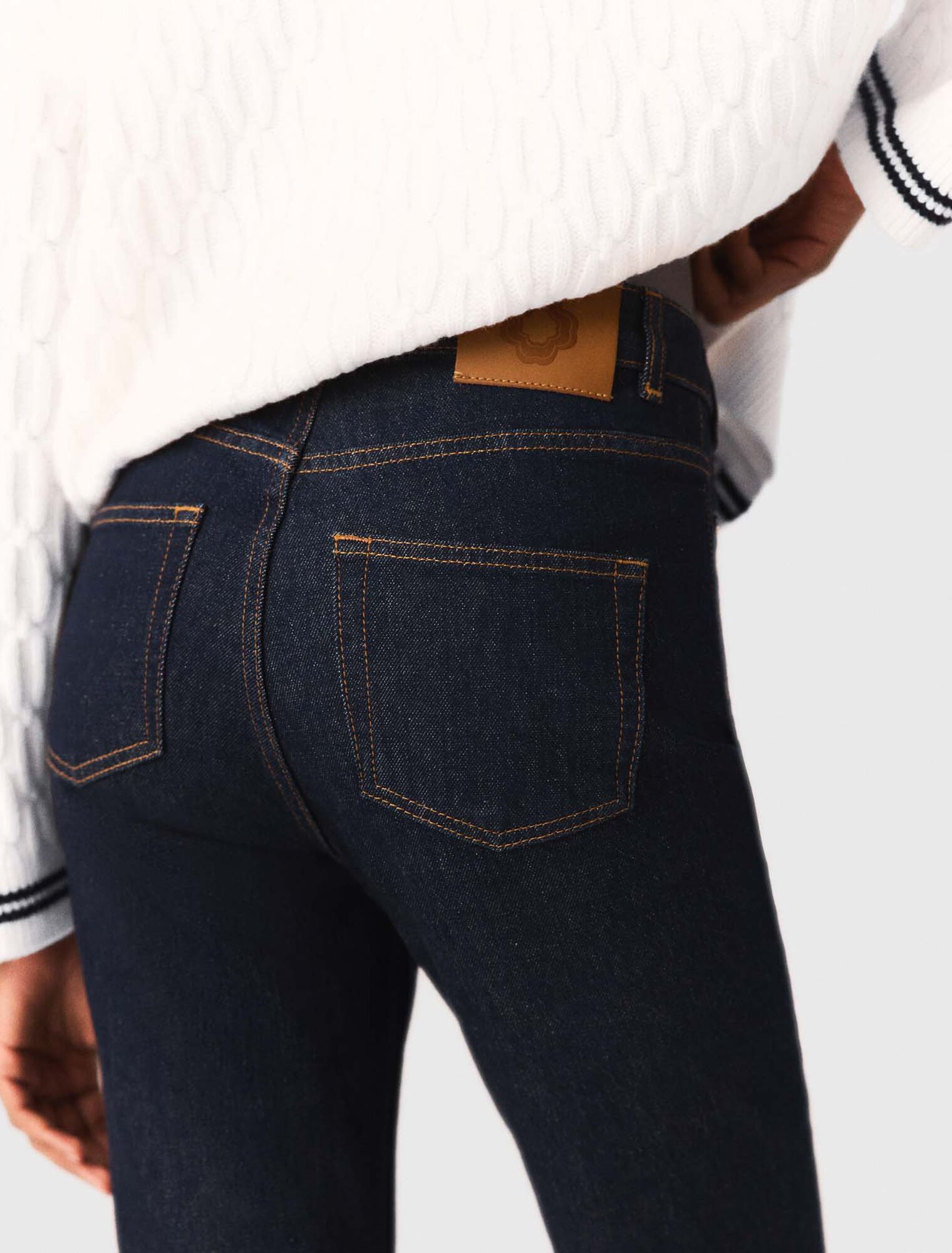 Jean denim &agrave; poches