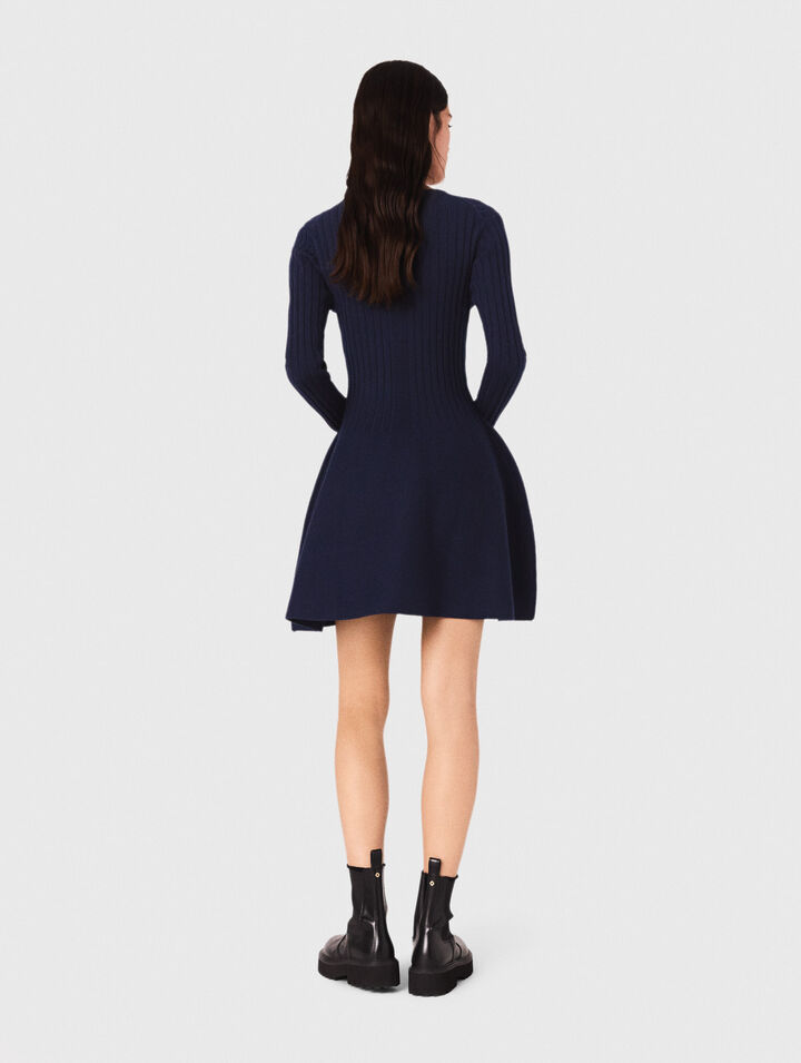Robe en maille avec jupe évasée