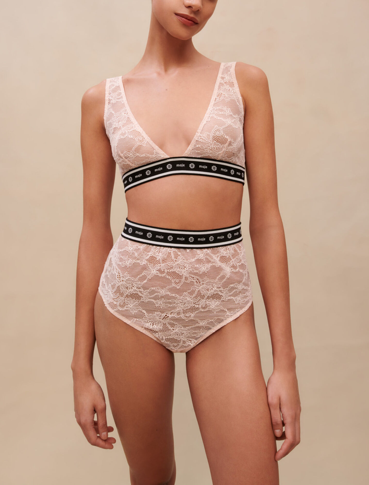 Ensemble de lingerie en dentelle
