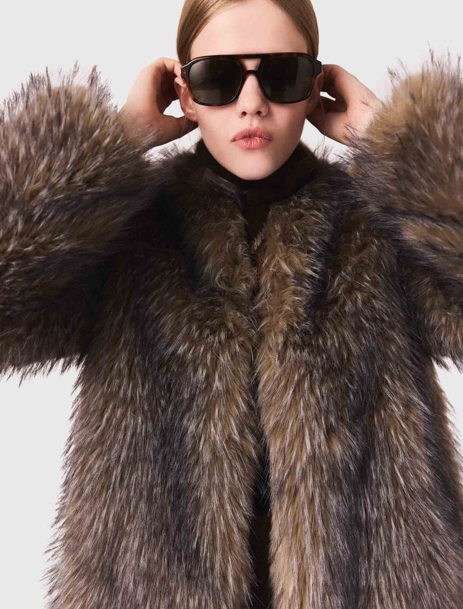 Manteau long en fausse fourrure Manteau long en fausse fourrure