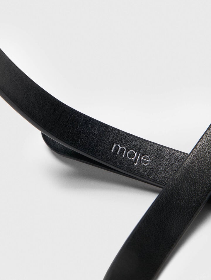Ceinture fine à boucle strassée