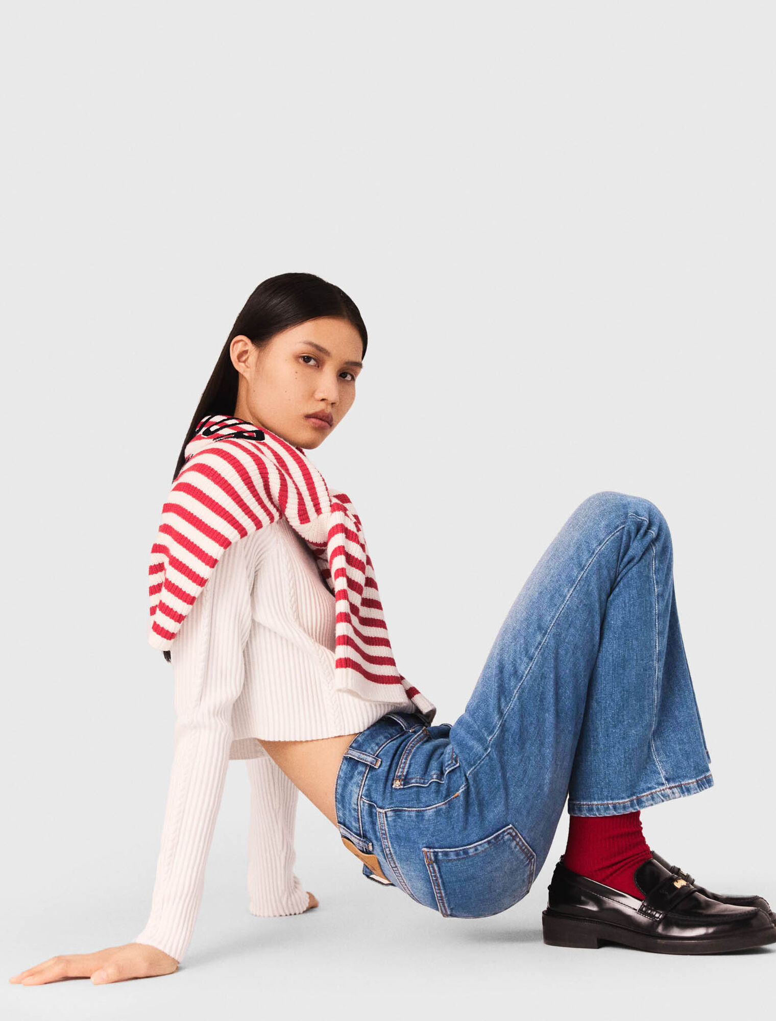 Double-pocket jeans with a slight flare