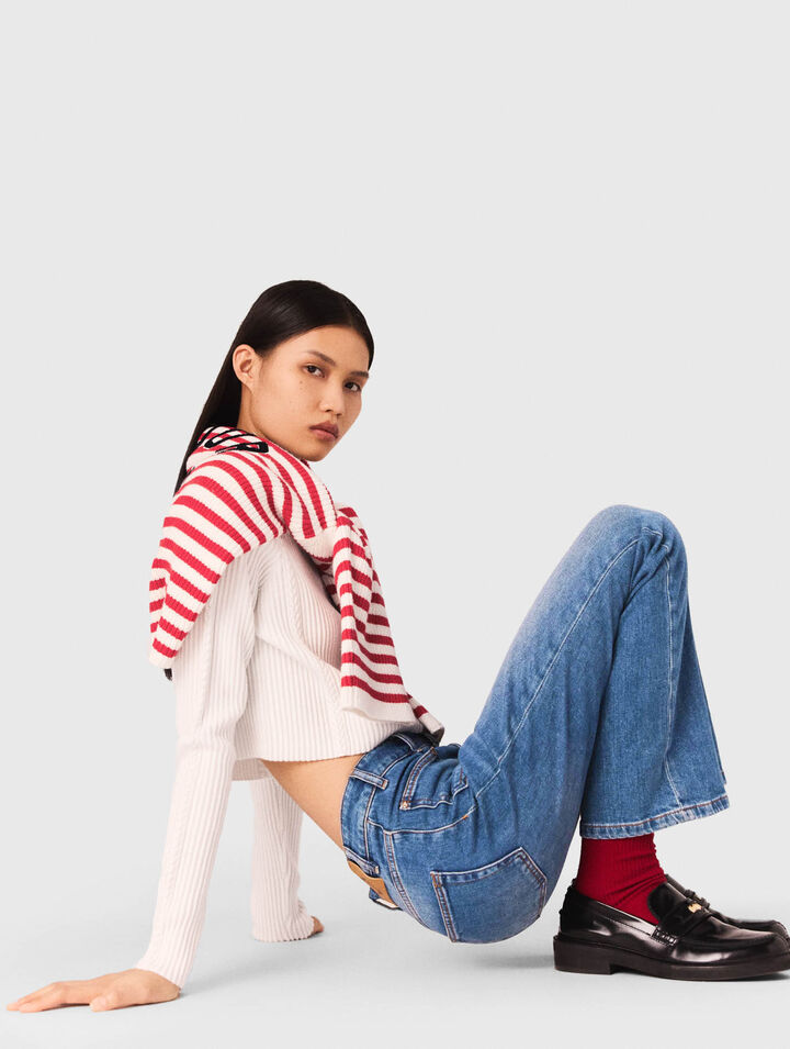 Double-pocket jeans with a slight flare