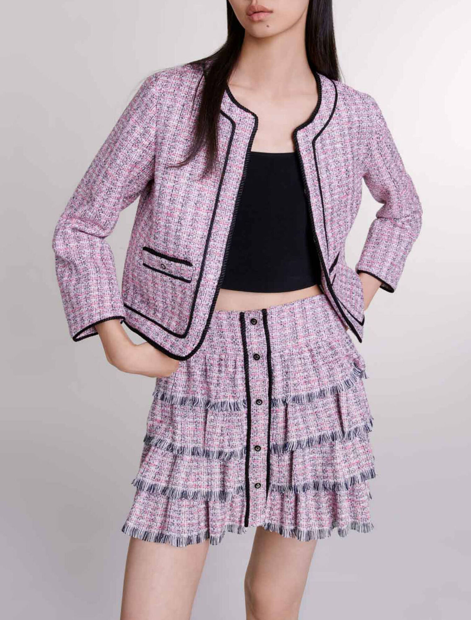 Short tweed skirt