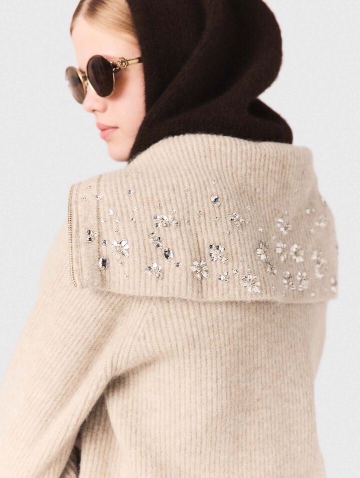 Pull strassé avec col demi-zip