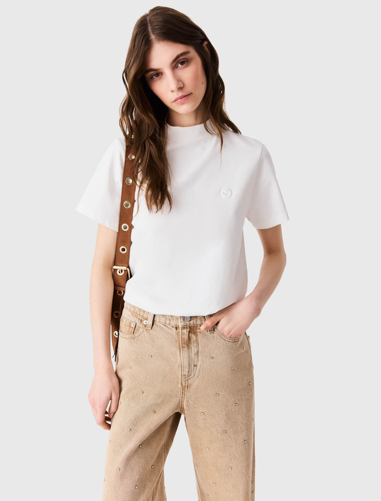 T-shirt with back zip