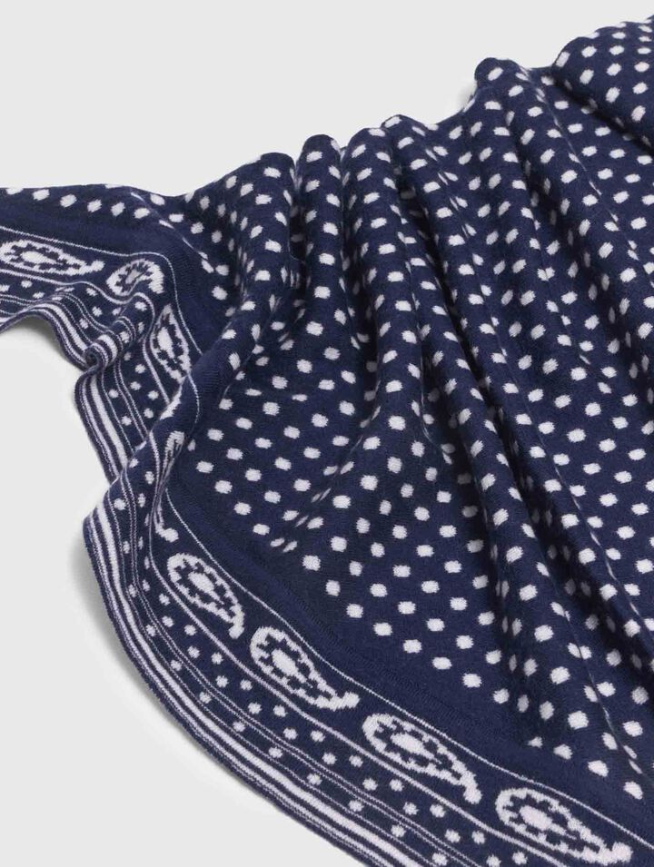 Reversible wool and cashmere scarf