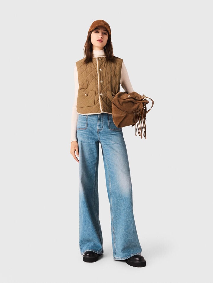 Short sleeveless puffer jacket