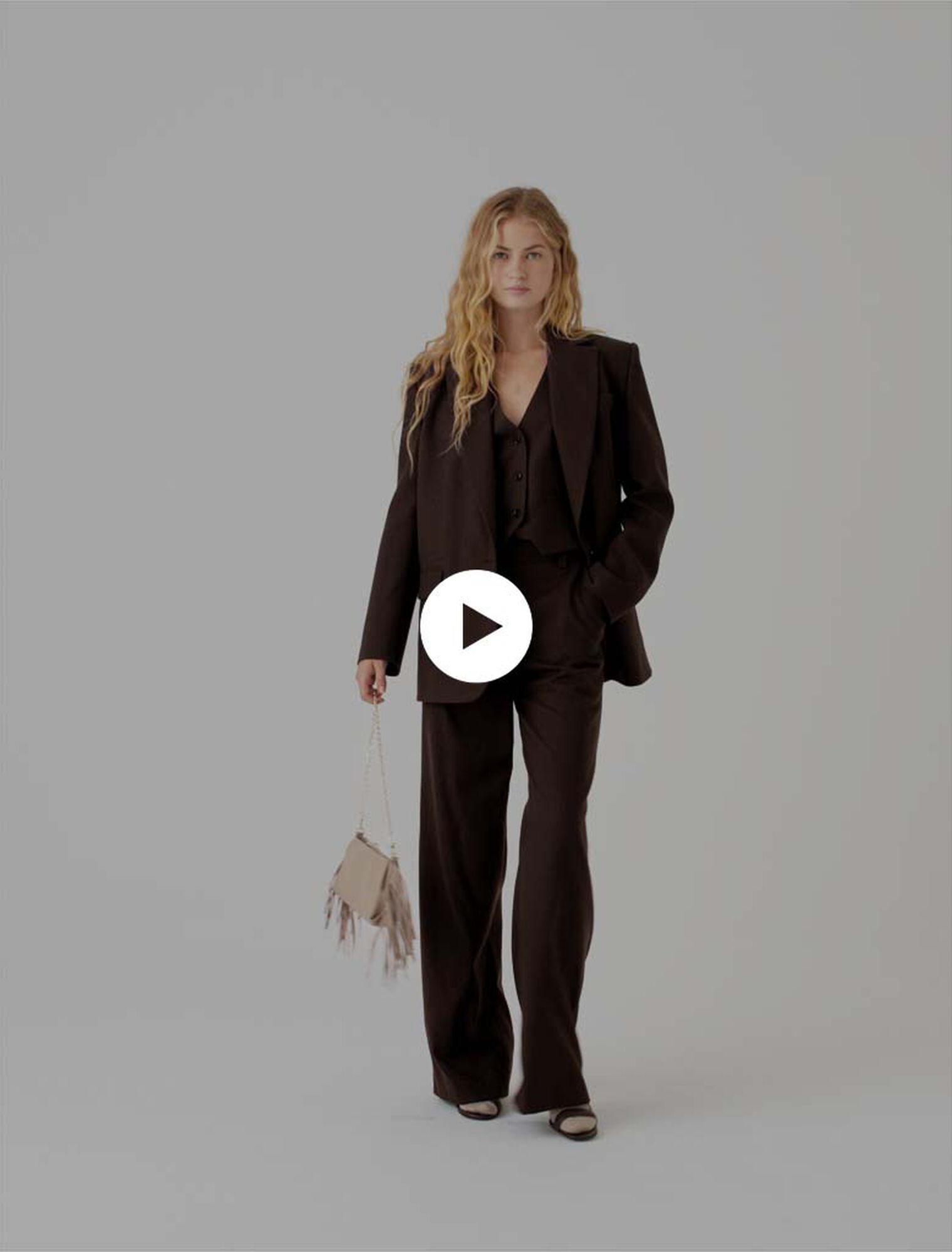 Pantalon de tailleur strass&eacute;