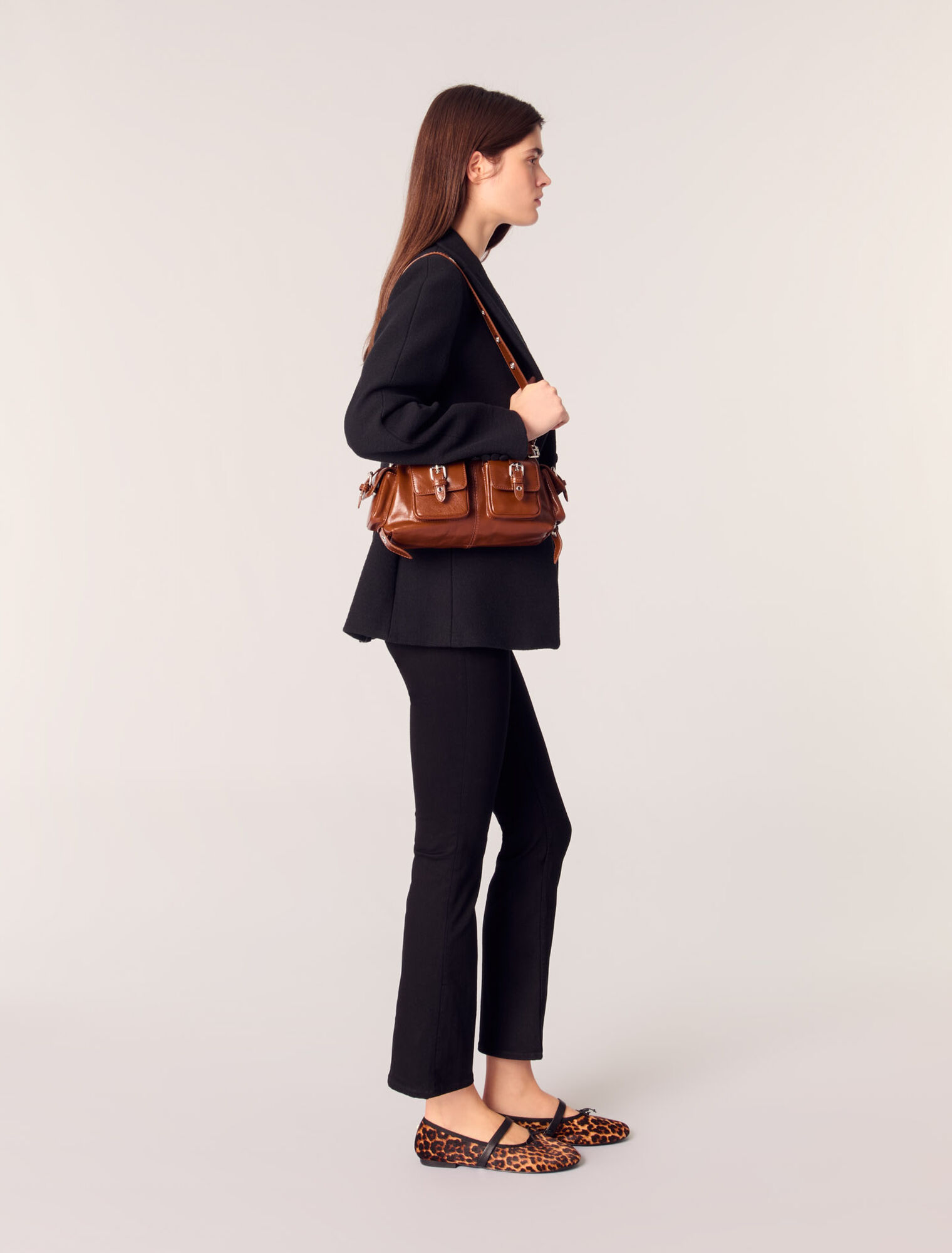 Jeans with pockets, flared at the bottom