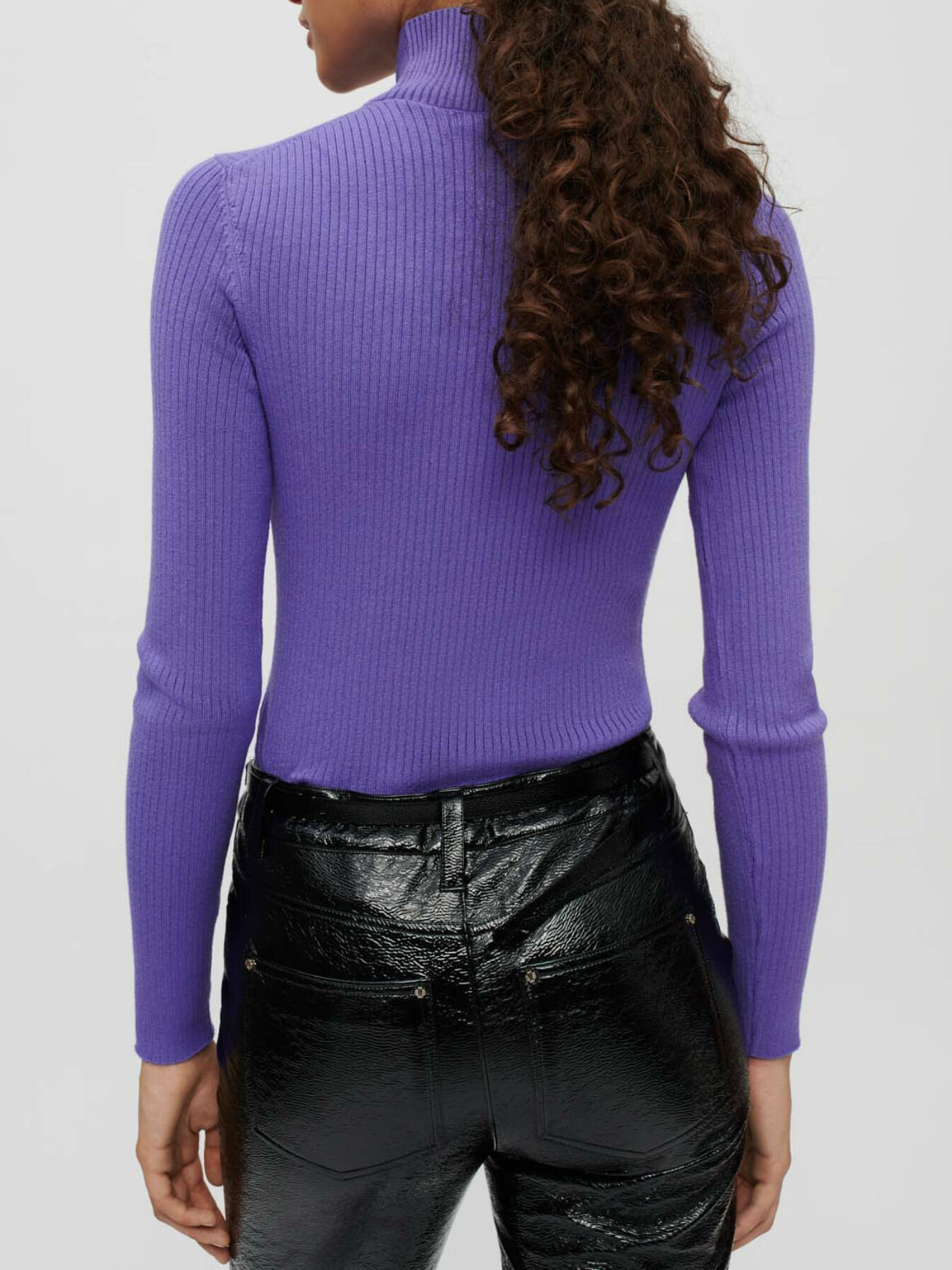 Fitted mock neck sweater online
