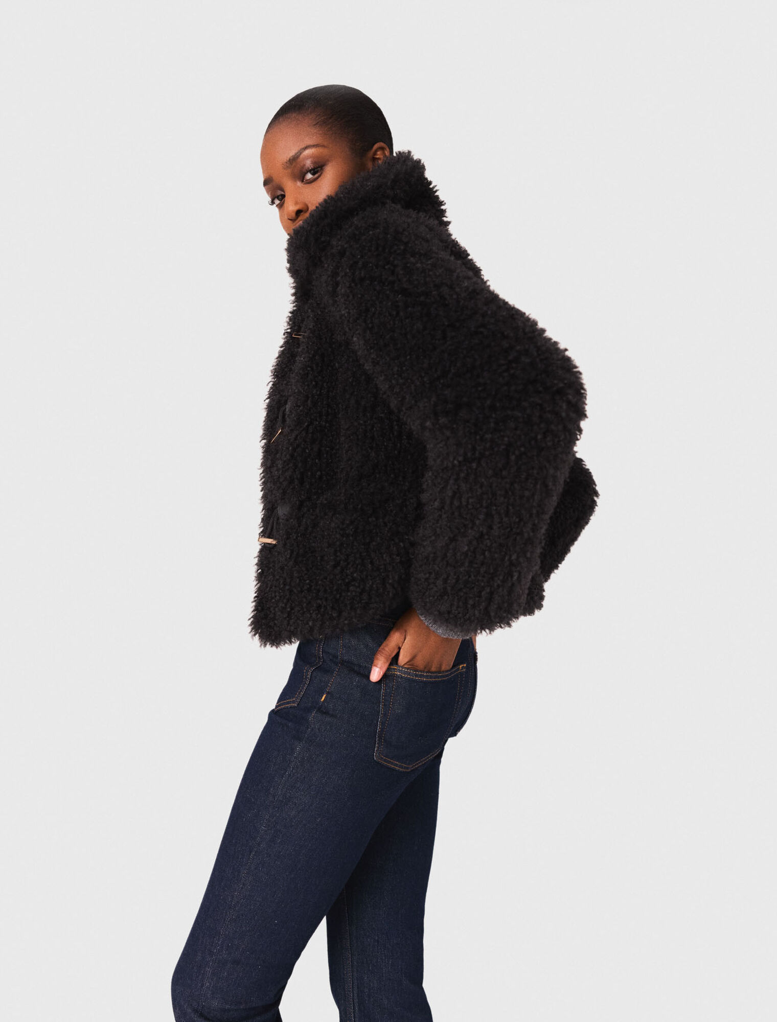 Manteau court en bouclette