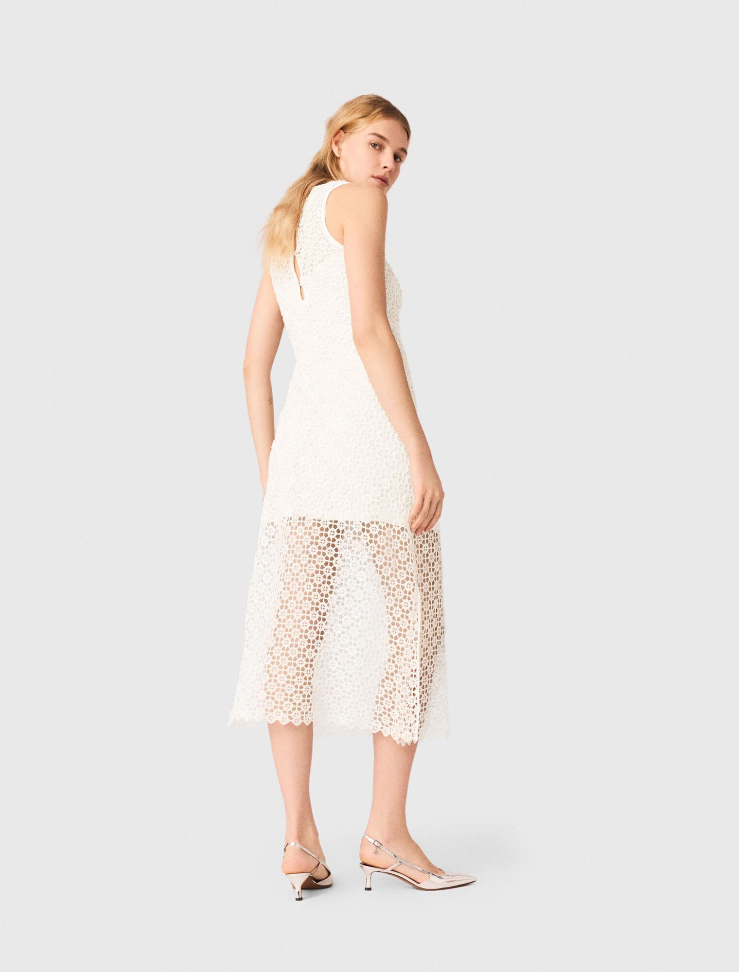 Robe longue en crochet et strass