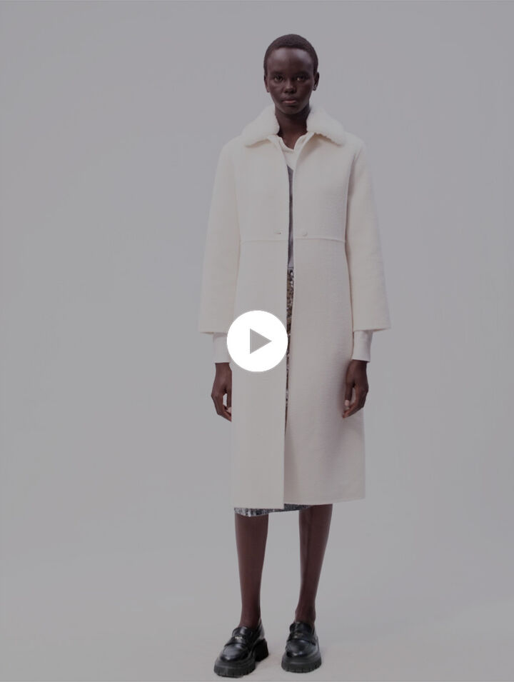 Wool coat with removable collar