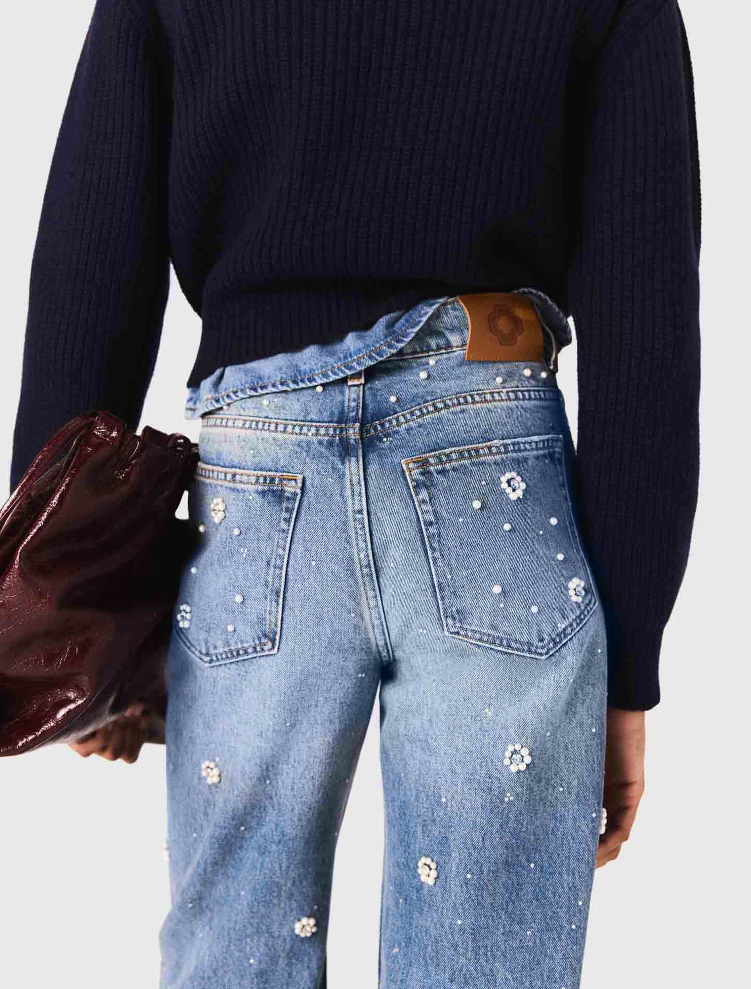 Jean large brod&eacute;