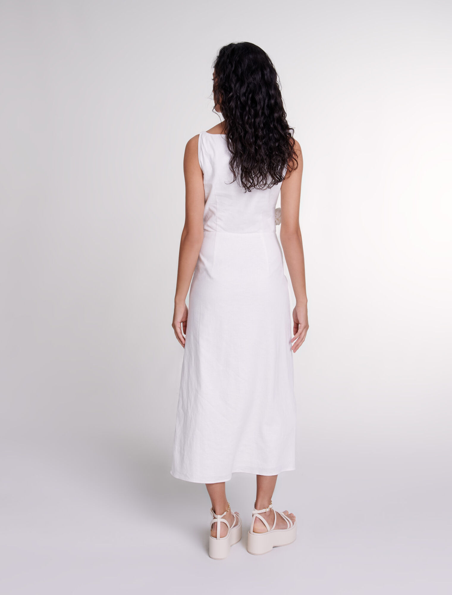 Robe longue en lin ajourée