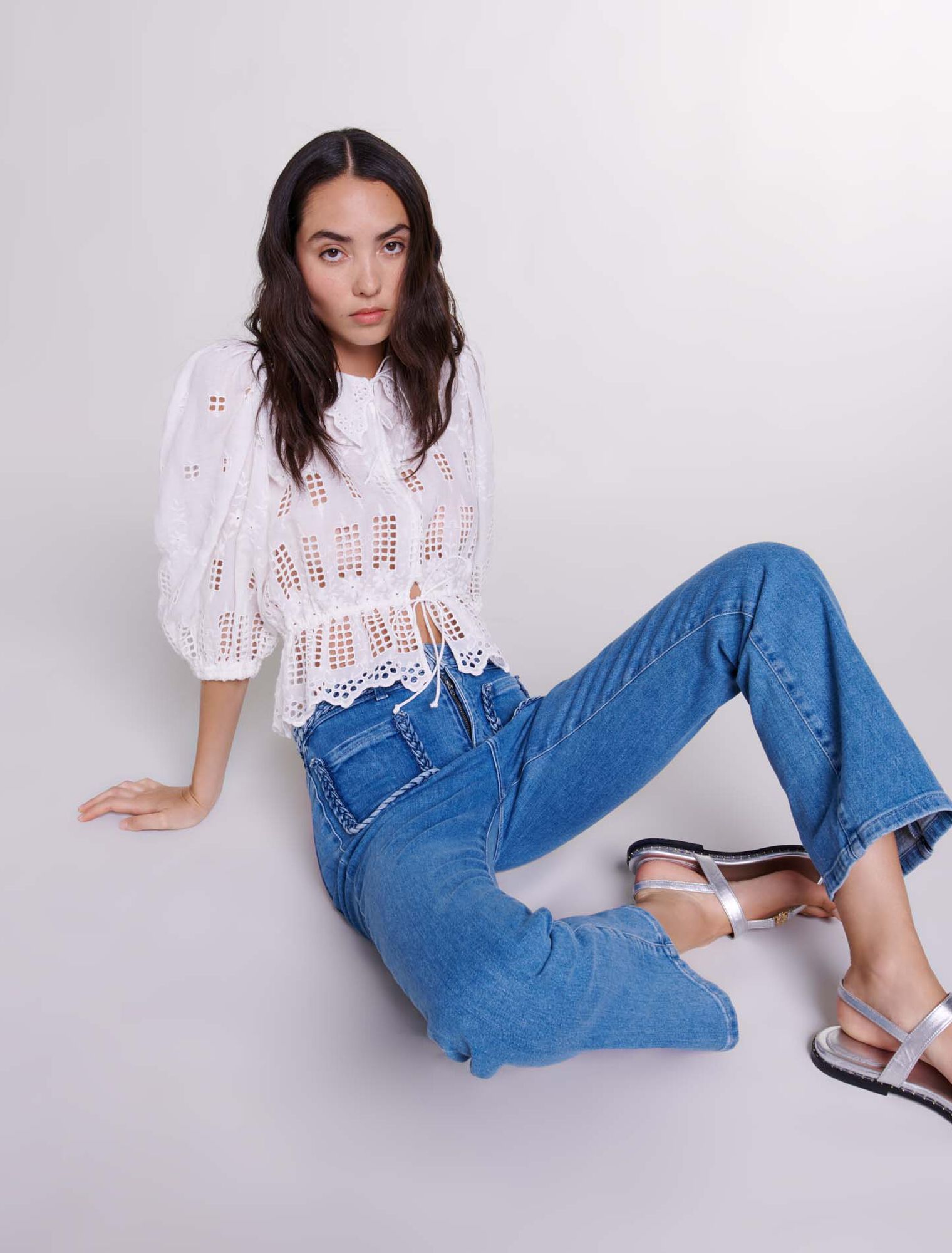 Jeans con detalles trenzados